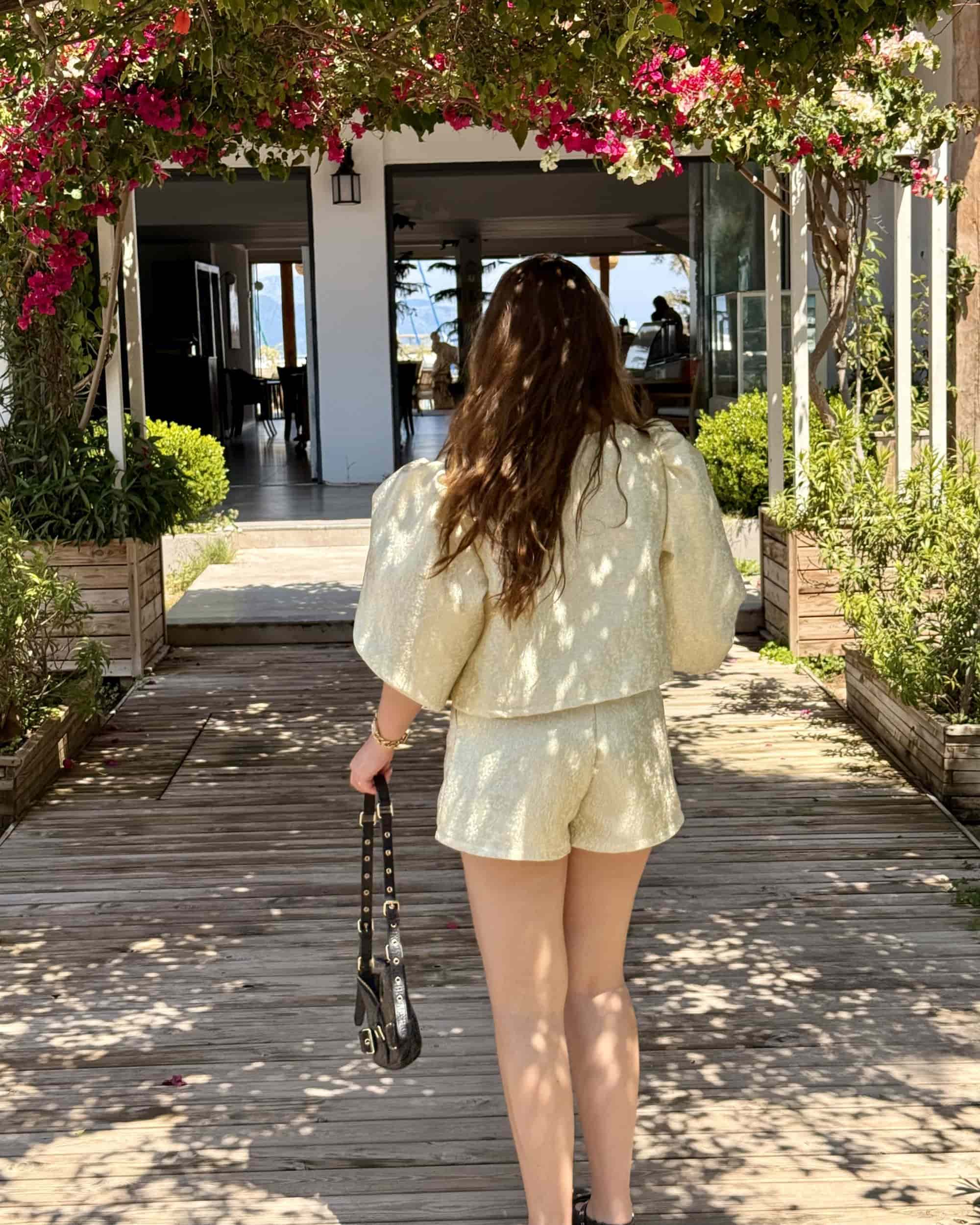 LOÉ SHORT