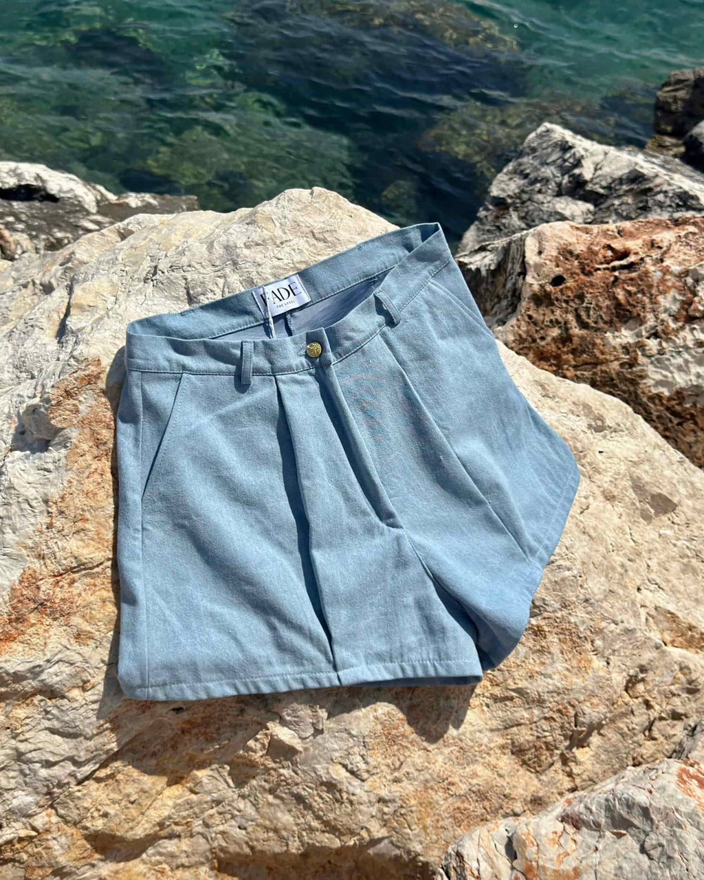 LUA SHORT